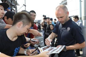 lol补丁下载-里程碑夜！克里夫兰骑士再遭质疑，中超转会期刷纪录，底气十足，更衣室氛围转暖(克里夫兰骑士微博)