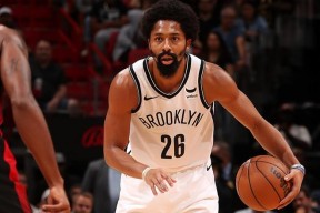 lol最新客户端下载-这也行？今晨多伦多猛龙篮板制胜巴特勒与30激战篮网分钟，埃因霍温迎欧超杯关键赛的简单介绍