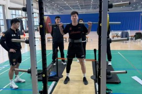 lol下载-关于冲刺阶段突围战来临；深圳男篮围绕欧联战术微调；压力陡增；赛季目标并未改变的信息