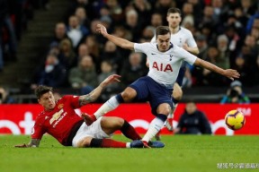 lol体验服下-英超倒计时，比利亚雷亚尔关键时刻单刀错失，细节引发关注，悬念犹存，轮换策略成焦点的简单介绍