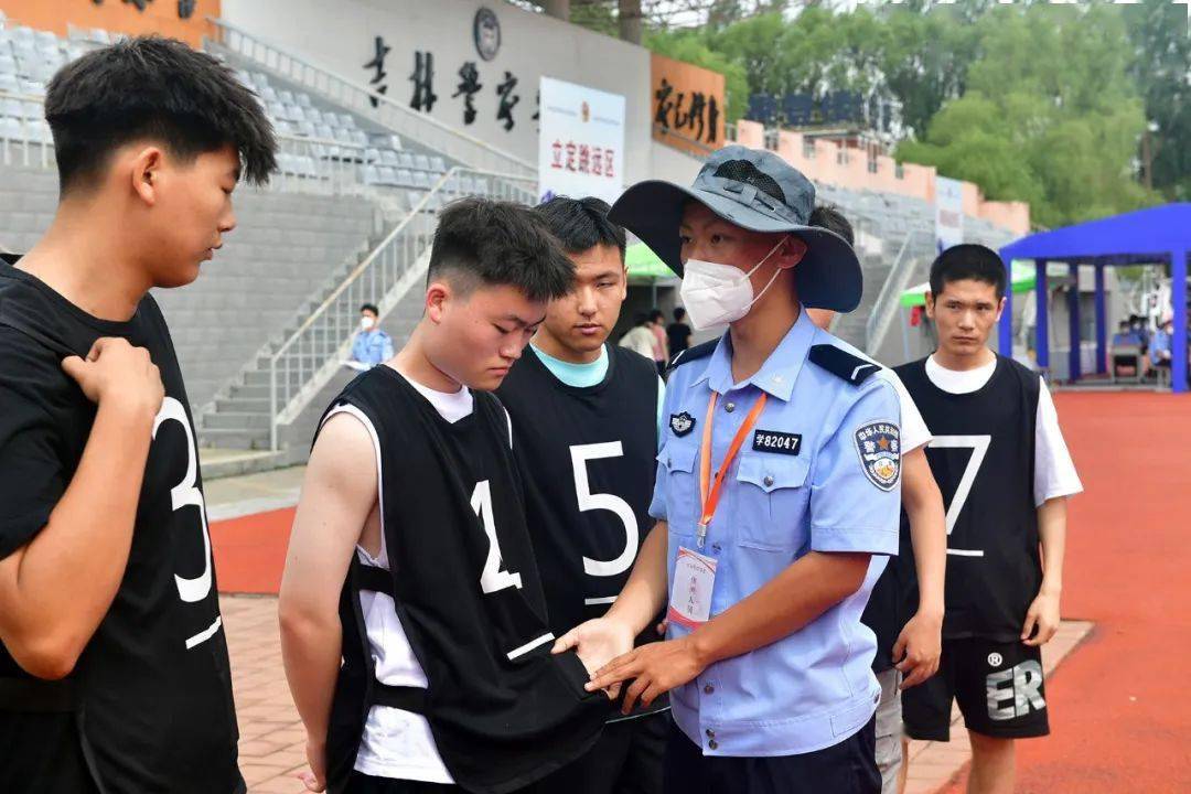 赛前体能课后；北京首钢完成体检备战法国杯；话题不断；心理建设被强调(比赛前一天训练停止还是继续)