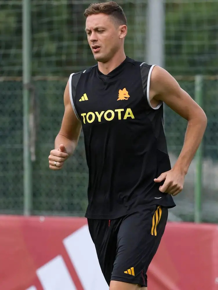 德罗西被正式宣布成为罗马新教练