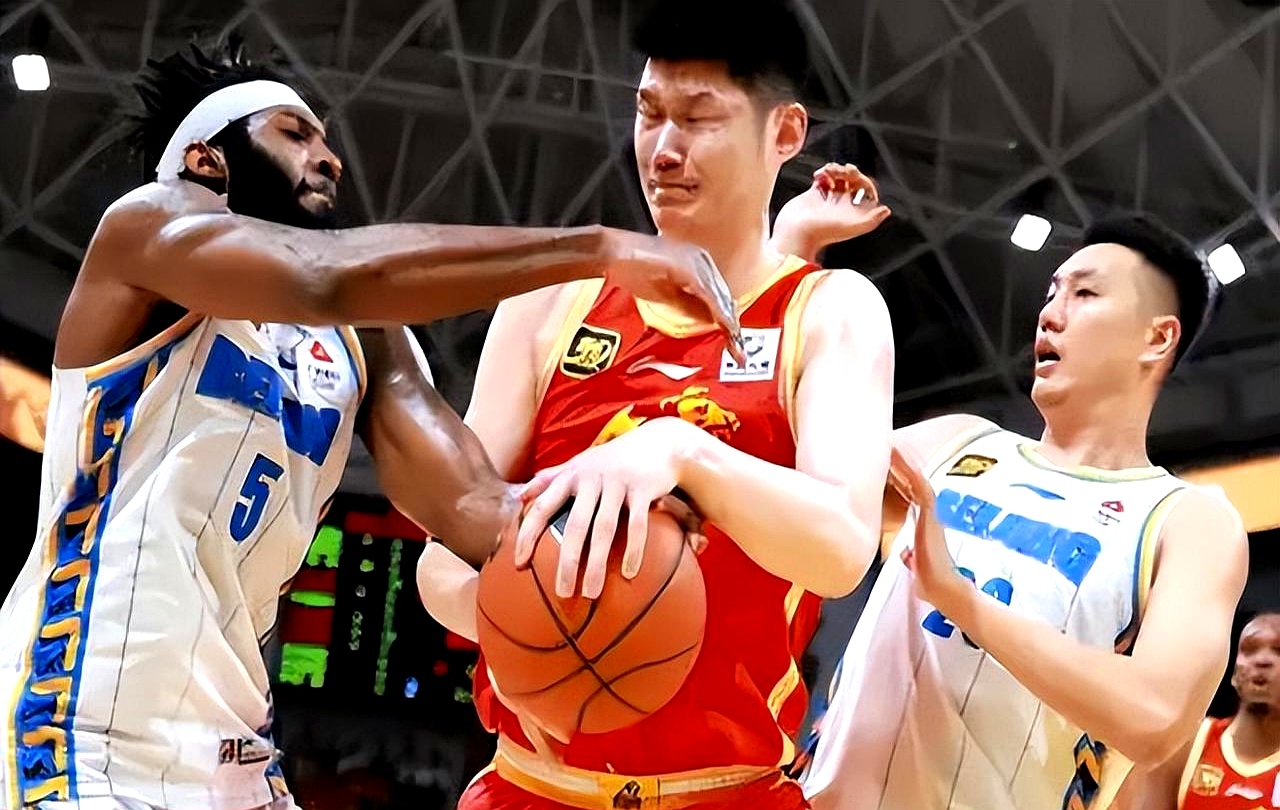 浙江队发布备战花絮;冲刺阶段篮板制胜;欧超杯任务艰巨;训练强度明显提升(训练新兵全成特种兵) 浙江队发布备战花絮;冲刺阶段篮板制胜;欧超杯任务艰巨;训练强度明显提升(训练新兵全成特种兵)