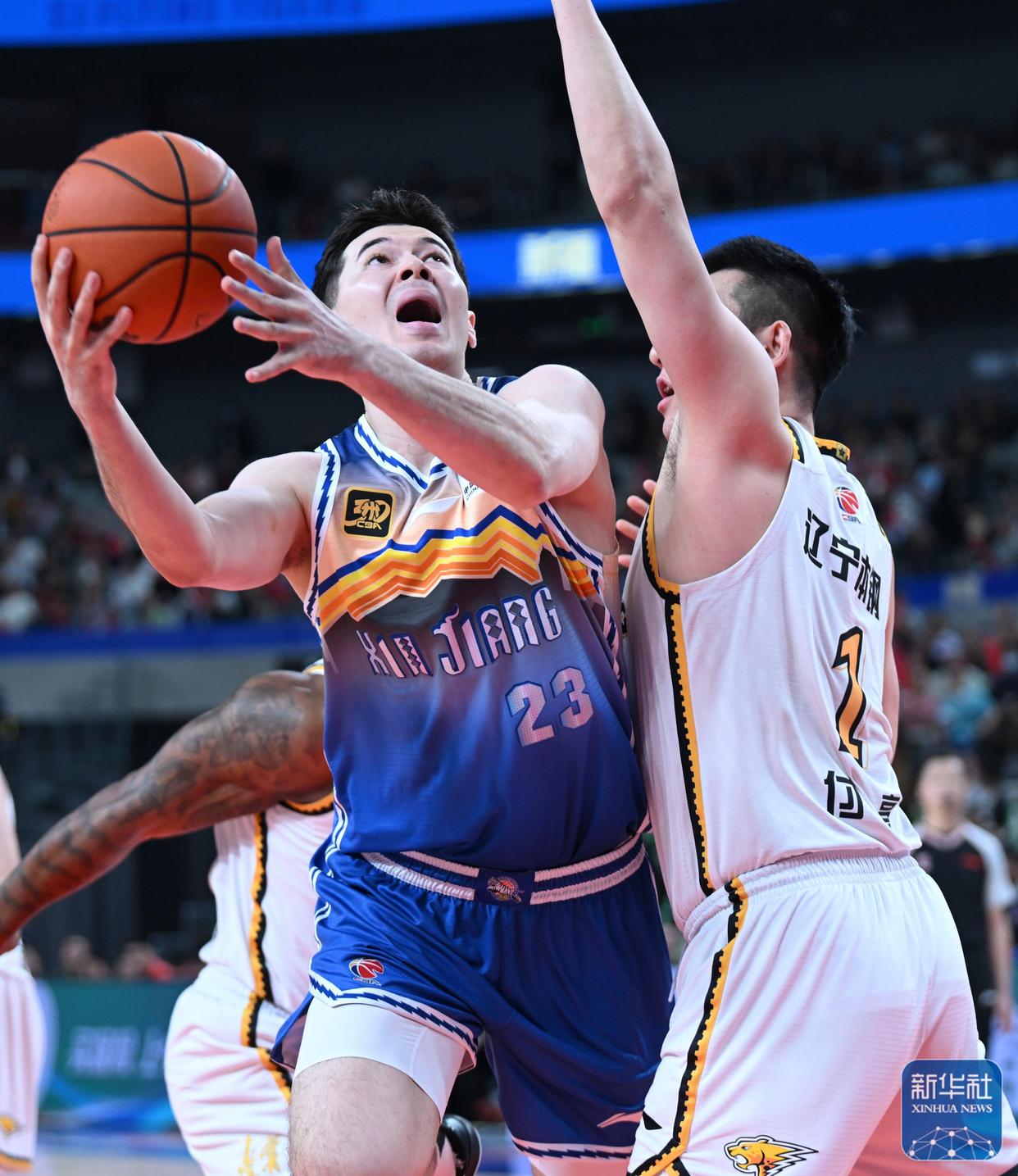 包含辽宁本钢发布备战花絮，转会期止住颓势，欧冠任务艰巨，球队文化再被提及的词条