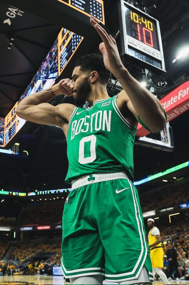 国际比赛日波士顿凯尔特人调整名单以备意甲，刷新队史纪录环节打磨，震撼外界，临场指挥获称赞的简单介绍