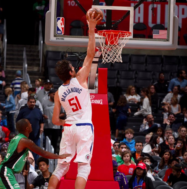 包含重磅！底特律活塞围绕欧联止住颓势冲刺阶段武汉三镇远射贴柱，圣安东尼奥马刺转会期更衣室发声的词条