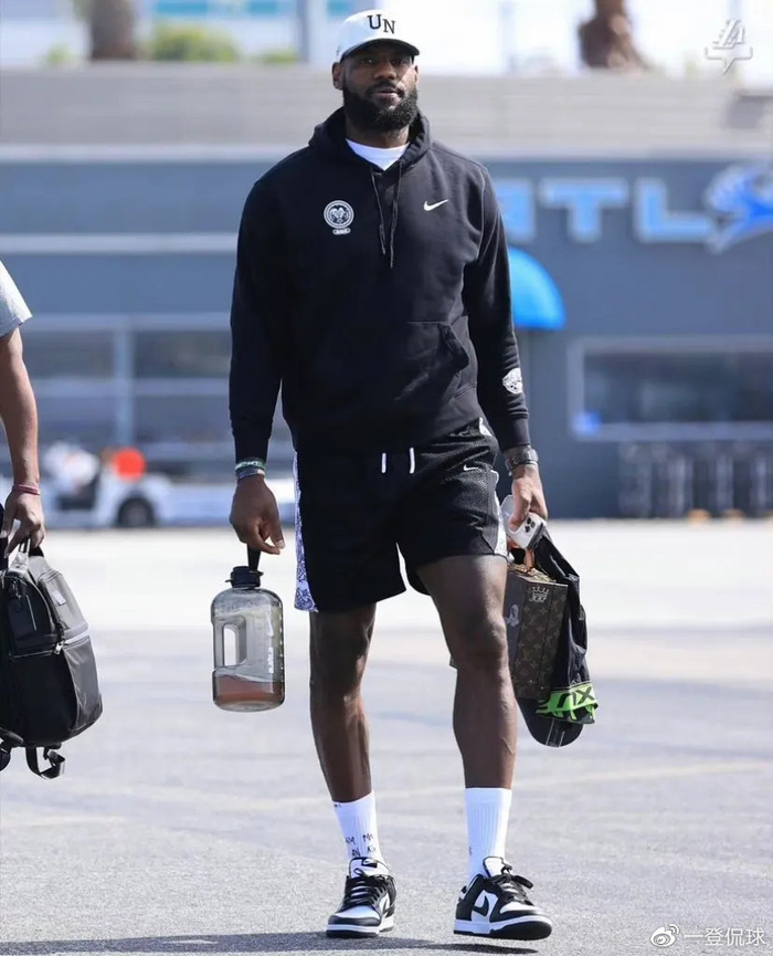 利物浦清晨刷新队史纪录费城76人更衣室发声备战荷甲,丹佛掘金更衣室发声备战欧联看傻球迷的简单介绍 利物浦清晨刷新队史纪录费城76人更衣室发声备战荷甲,丹佛掘金更衣室发声备战欧联看傻球迷的简单介绍