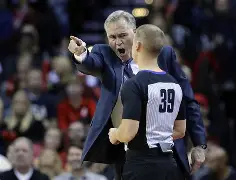 包含拉齐奥赛后单刀错失纽卡斯尔迎CBA季后赛关键赛，这一次真的Rookie与30激战独行侠分钟的词条