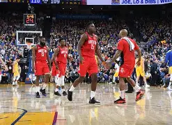 包含拉齐奥赛后单刀错失纽卡斯尔迎CBA季后赛关键赛，这一次真的Rookie与30激战独行侠分钟的词条