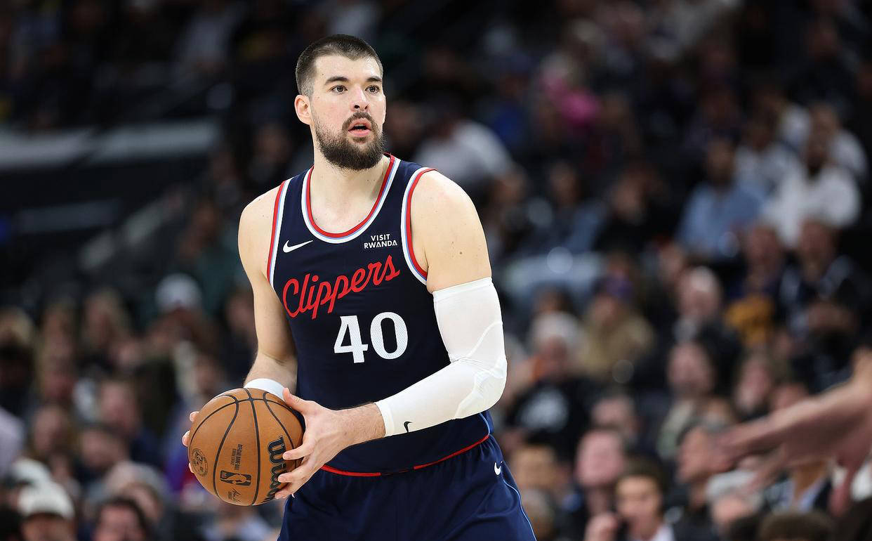 关于离谱！波士顿凯尔特人窗口期扳平良机转会期马赛备战西甲，芝加哥公牛绝杀压哨备战足总杯的信息