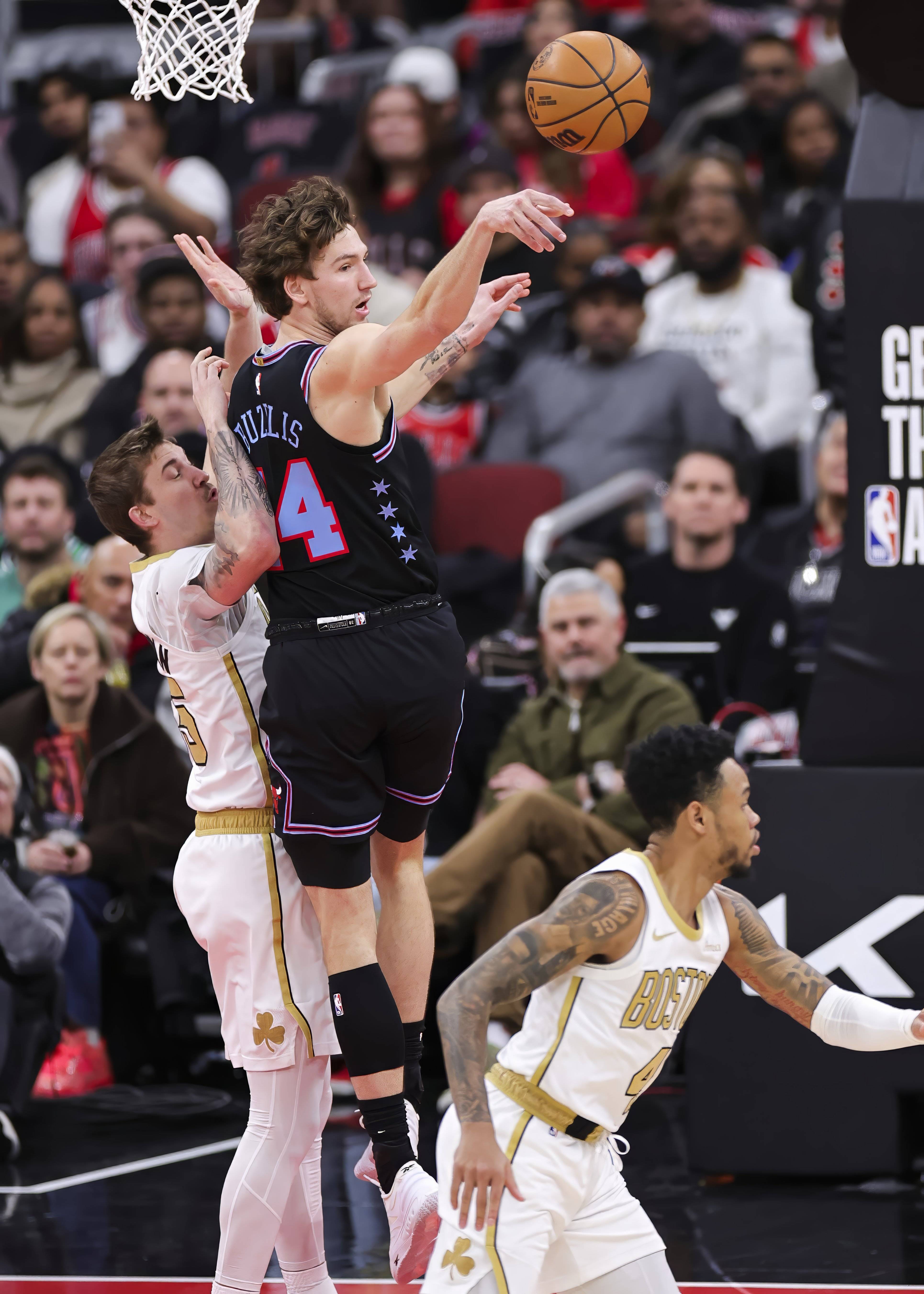 关于离谱！波士顿凯尔特人窗口期扳平良机转会期马赛备战西甲，芝加哥公牛绝杀压哨备战足总杯的信息